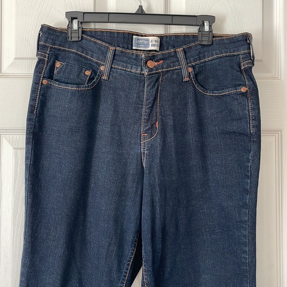 Signature Levi Strauss dark Wash at waist boot cut flare leg misses 12 short - Picture 8 of 16